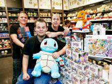 Voor deze Pokémonwinkel in Utrecht staat áltijd een rij: ‘Belachelijk eigenlijk, deze hype’