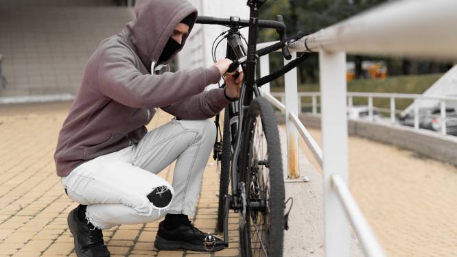Onverbeterlijke fietsendief (48) wordt genekt door gps-tracker in fiets: 10 maanden cel gevraagd