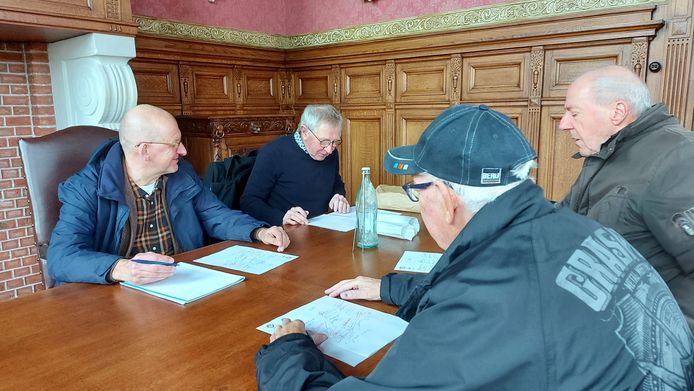 Schepen Herman Minnen, Luc Nijs, Luc Raeymaeckers en Staf Rommes.