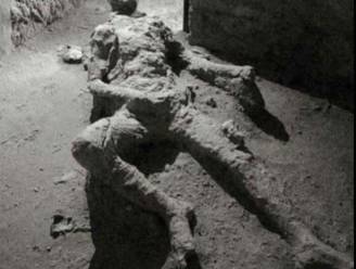 Wat deed deze man toen Vesuvius honderden slachtoffers maakte? Het internet gonst van suggesties