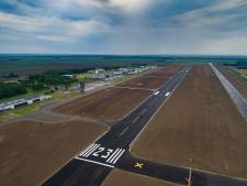 Remkes: Alleen groei Schiphol en opening Lelystad Airport bij minder stikstof