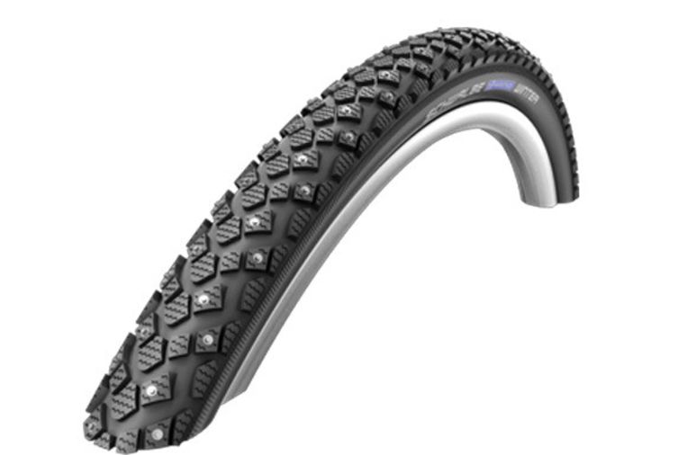 Fietsband met spikes van Schwalbe. Beeld  