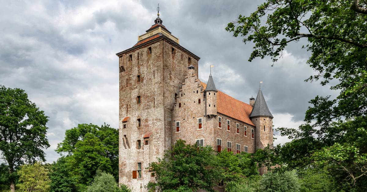 Nu woont de gitarist van Bløf er, maar zó zag het kasteel in Vleuten er vroeger uit - De Gelderlande