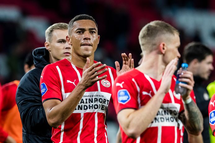 Carlos Vinícius begint bij PSV in de spits tegen AS Monaco.