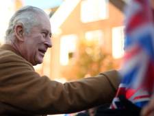 Le roi Charles III de nouveau visé par un jet d'œuf, un homme arrêté