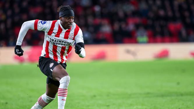 Chelsea legt bod van 30 miljoen euro neer voor Noni Madueke, PSV wil flink meer geld zien