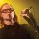 Het heeft geen pruikhaar gescheeld of we waren deze week na Mark Lanegan nog een muziekicoon kwijt geweest