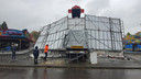 De half ingestorte attractie op de najaarskermis in Breda