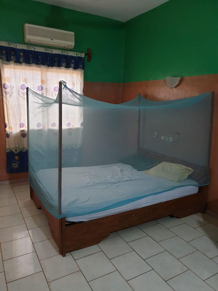 Mijn slaapkamer toen we in het noorden, in Pehonko, verbleven. Het was basic, maar zeker wel oké. Meer hadden we niet nodig. Het muskietennet hing er ook vooral voor de show, want veel muggen hebben we niet gezien. Hier verbleven we twee nachten.