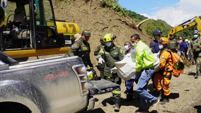 Minstens 34 busreizigers omgekomen bij aardverschuiving in Colombia