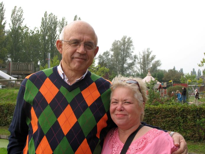 Met de kleinkinderen naar Plaswijckpark voor hun veertigjarig huwelijk.