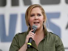 Amy Schumer huilde om gemis zoontje nadat ze weer aan het werk ging