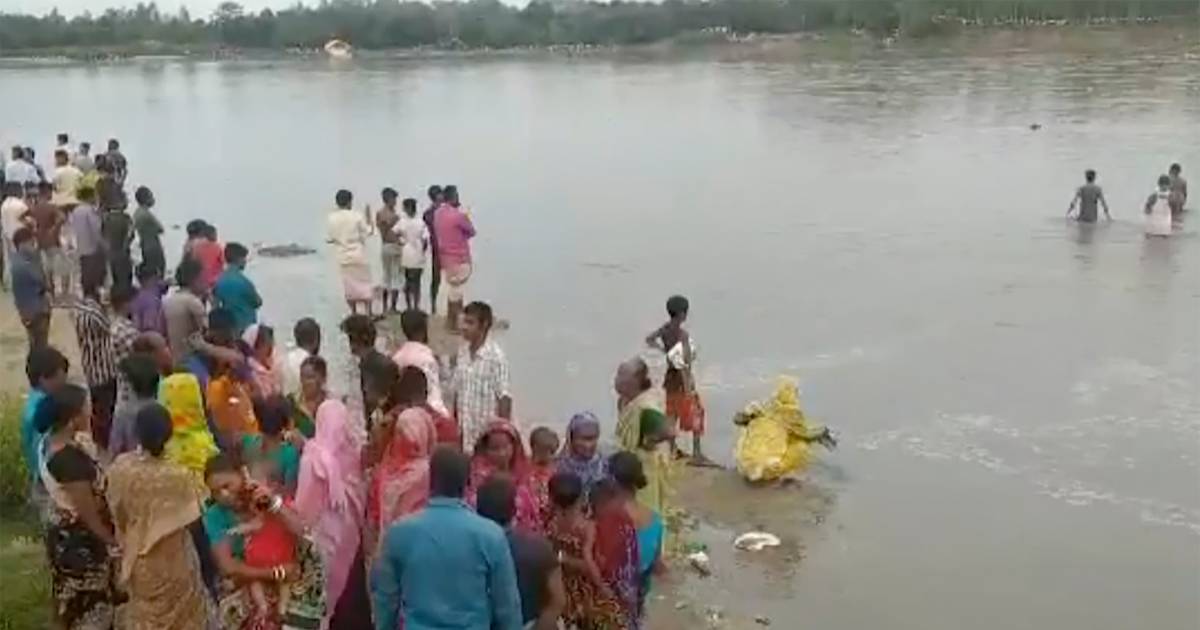 Zeker 24 Hindoe-pelgrims omgekomen bij bootongeluk in Bangladesh.