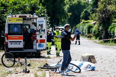 Italië in shock: man schiet spelende broertjes (3 en 8) op straat dood: “Ze stierven in armen van hun vader”