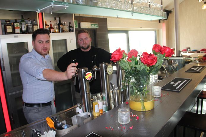 David en Matthias zijn klaar voor het nieuwe concept Limitss in Brasserie Doxx.