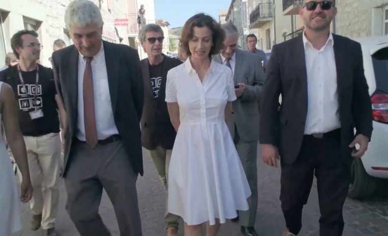 Uit: The Grocer's Son, The Mayor... Beeld  
