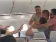 VIDEO. Passagiers op de vuist: vliegtuig maakt rechtsomkeer