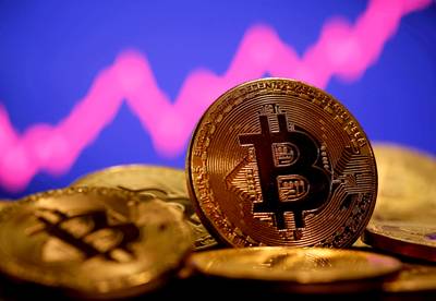 Bitcoin krijgt opnieuw rake klappen en duikt 10 procent omlaag