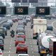 Putdeksel veroorzaakt lange files Amsterdam