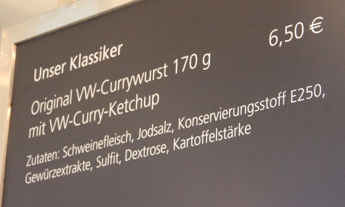 VW-curryworst in de aanbieding.