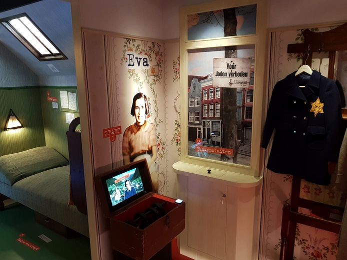 De kamer van Eva in het verzetsmuseum op wielen.