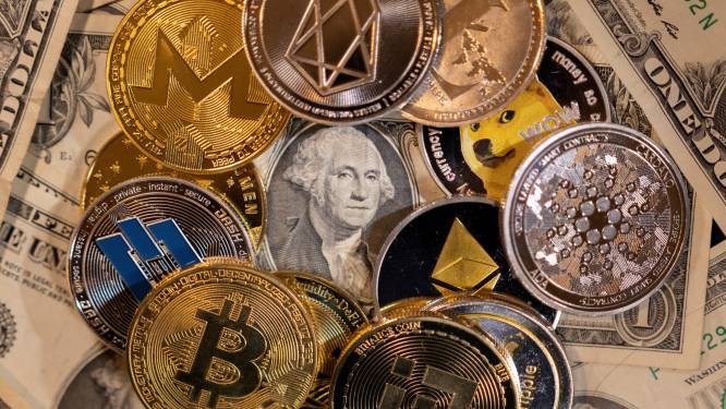 Bitcoin zet daling door tot onder 48.000 dollar