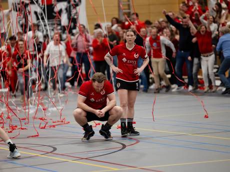 Eindhovense korfballers van DSC in zak en as na misgelopen finale: ‘Uithuilen en opnieuw beginnen’