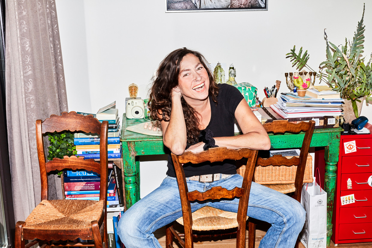 Audrey Beckers: ‘Ik herken de discussies in hun hoofd, de eigenwijsheid – ‘ik kan toch wel één keer...’ –, het dempen.’ Beeld Valentina Vos