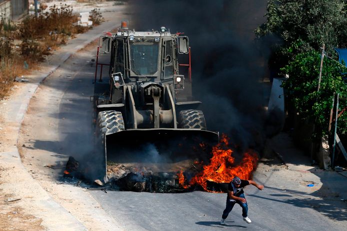 Archiefbeeld van een clash tussen Palestijnse jongeren en het Israëlische leger in Kubar.