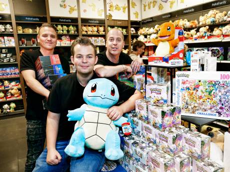 Voor deze Pokémonwinkel in Utrecht staat áltijd een rij: ‘Belachelijk eigenlijk, deze hype’