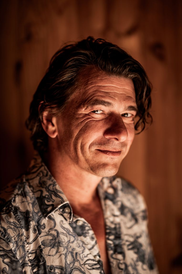 ‘Ik herinner me die dagen op intensieve zorgen als een lange hallucinatie, een high die maar bleef duren. Ik vond het geweldig!’
 Beeld Diego Franssens