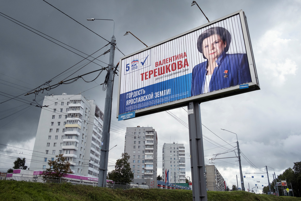 Een billboard van Valentina Teresjkova. Beeld Arthur Bondar