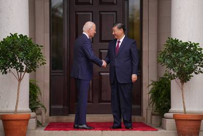 Biden en Xi gaan in dialoog: “Twee grote landen als de Verenigde Staten en China kunnen elkaar niet de rug toekeren”