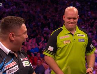 KIJK. “Je moet ballen hebben. En die had Price niet”: sluwe Van Gerwen deelt met totaal onverwachte maar geniale worp mentale steek uit