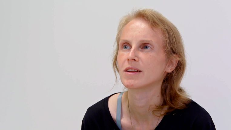 Elske Vrieze: ‘Het is aangrijpend om te zien hoever je bent gekomen.’ Silke: ‘En dan zijn ze nog maar pas beginnen te filmen toen ik hier al twee maanden was.’ (Foto: Silke in ‘Topdokters’.) Beeld Play 4