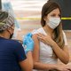 8.557 Duitsers moeten opnieuw gevaccineerd worden nadat verpleegster vaccin verwisselde met zoutoplossing
