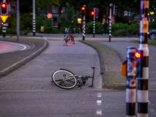 Wie liet jonge fietsers hulpeloos achter in Eindhoven? Gevluchte automobilist na jaar nog spoorloos