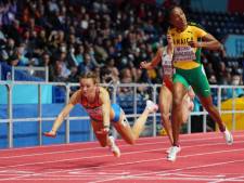 Femke Bol met snoekduik naar finale WK indoor, brons voor Jessica Schilder bij kogelstoten