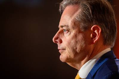 “Nous ne voyons pas où est le problème”: De Wever n’entend pas annuler son voyage en Israël