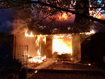 Zware brand vernielt woning in Vlezenbeek