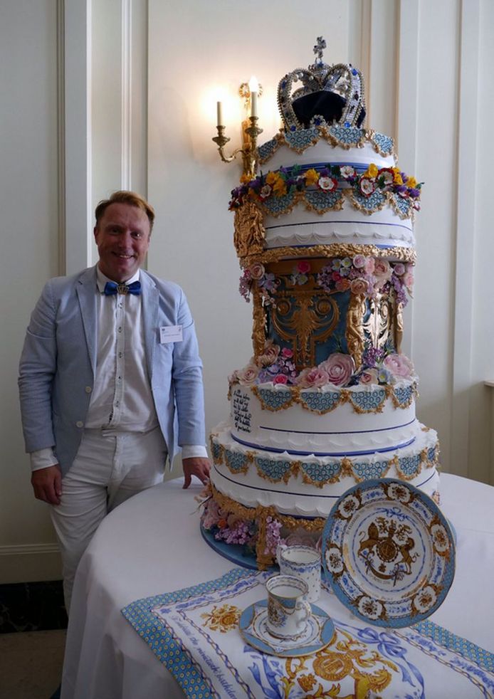 Michael Lewis-Anderson maakte deze taart ter gelegenheid van de 90ste verjaardag van de Queen.