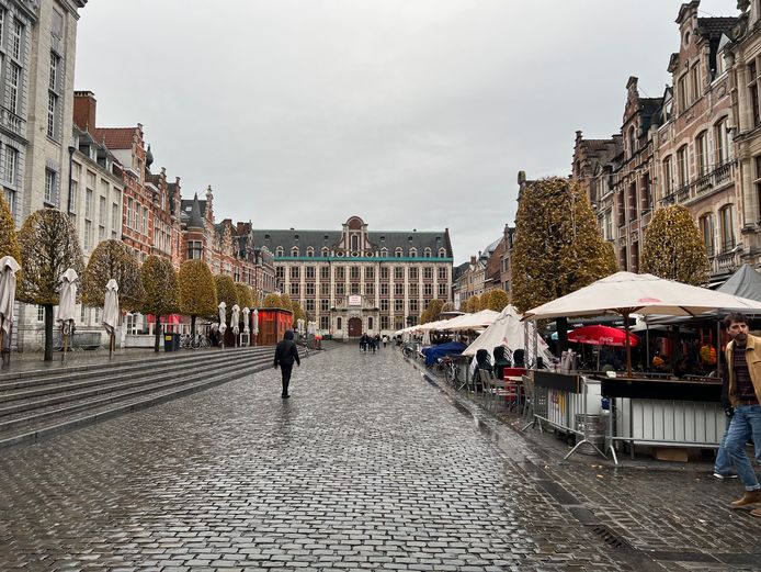 De Oude Markt is de langste toog van Leuven.