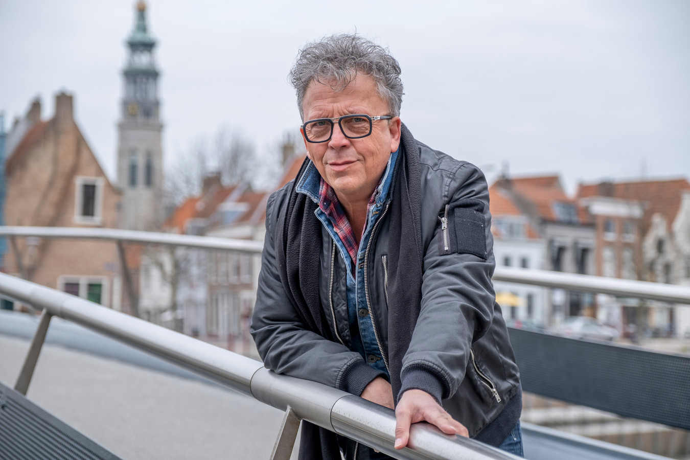 Cartoonist Cor de Jonge houdt Zeeland al 30 jaar een