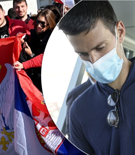 Novak Djokovic door aanhang als held onthaald na landing in Belgrado