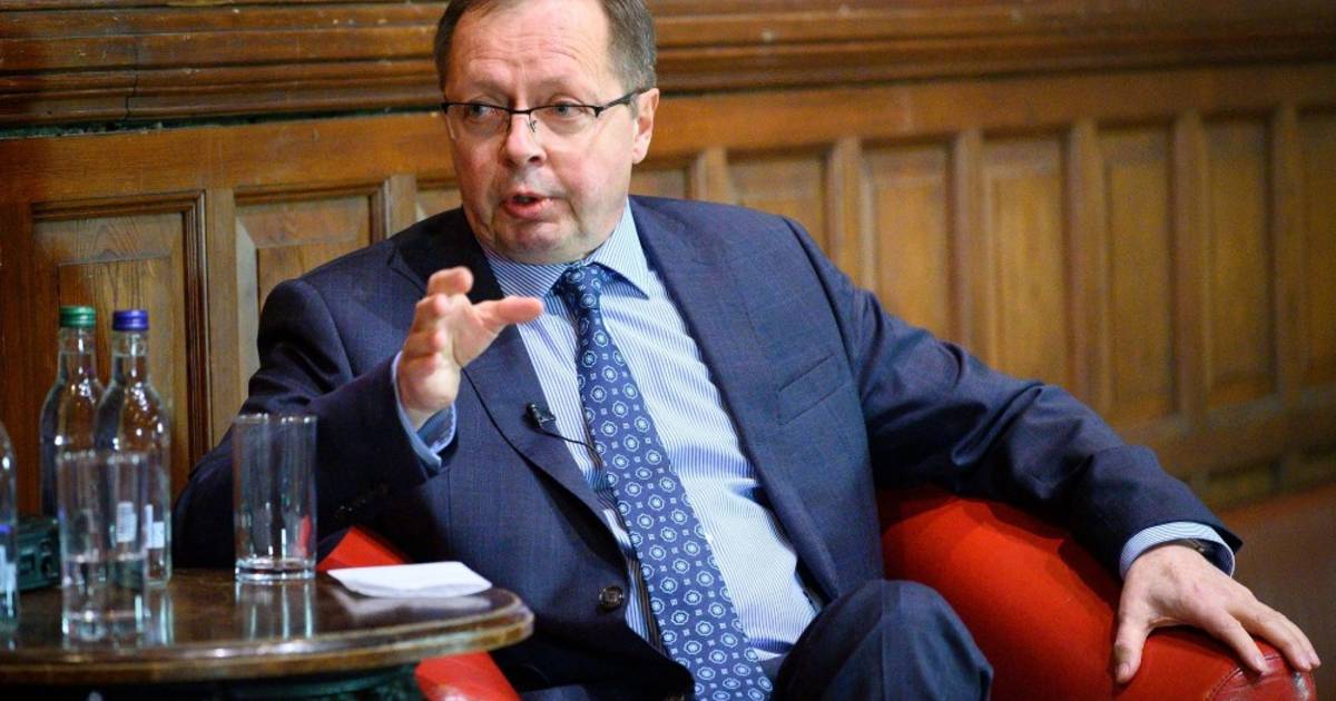 Russian Ambassador to the UK: “It is impossible to beat Russia.  Our resources are enormous.”  outside