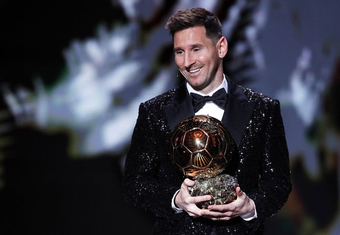 Lionel Messi nam voor de zevende keer de Gouden Bal in ontvangst.