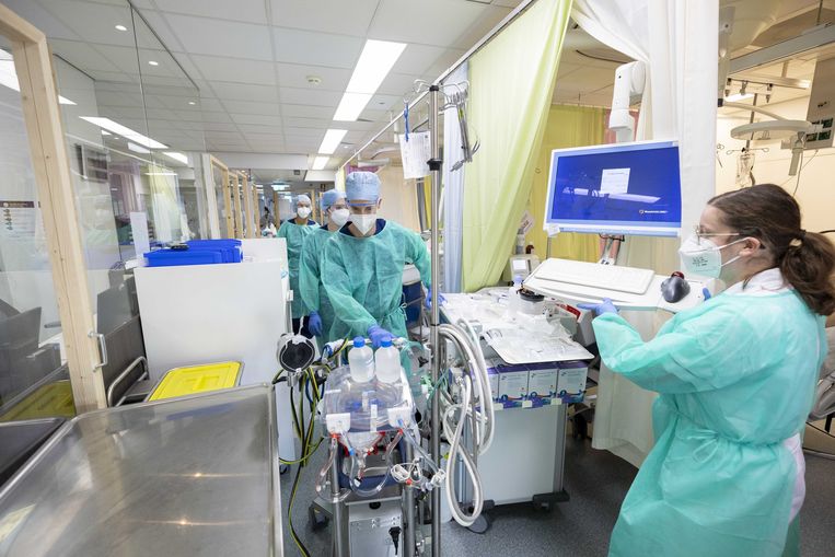 Alle ziekenhuizen schalen reguliere planbare zorg af.  Beeld ANP