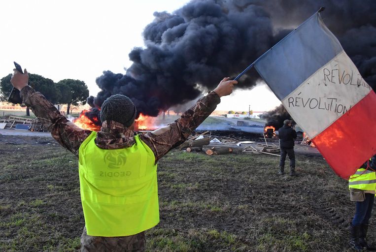 De benzinetaks werd afgeblazen onder druk van demonstraties.  Beeld AFP