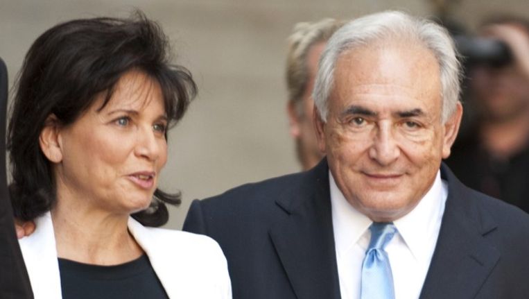 Strauss-Kahn en zijn vrouw Anne Sinclair. Beeld afp