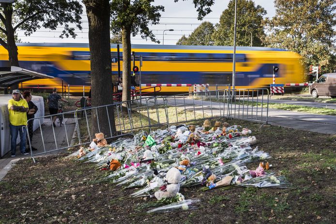 20 september 2018: het drama gebeurde net voor schooltijd. Nadat alle politie-onderzoeken waren afgerond, moest het spoor tegen de avond opnieuw vrijgegeven worden.